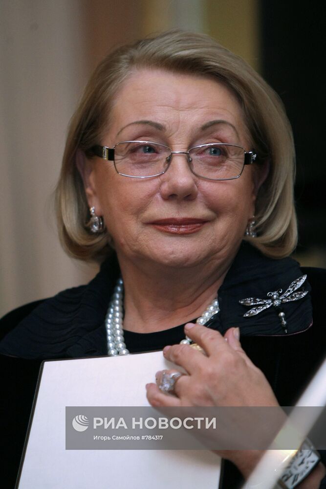 Нина Визбор