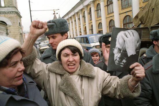 На улицах Москвы в день открытия III съезда народных депутатов