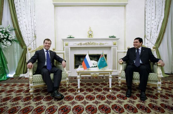 Рабочий визит Дмитрия Медведева в Туркменистан. Второй день