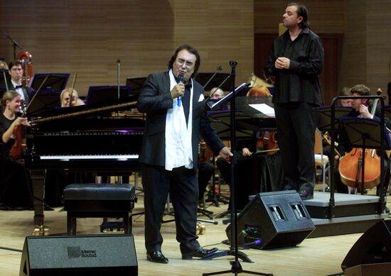 Концерт итальянского певца Аль Бано в Москве