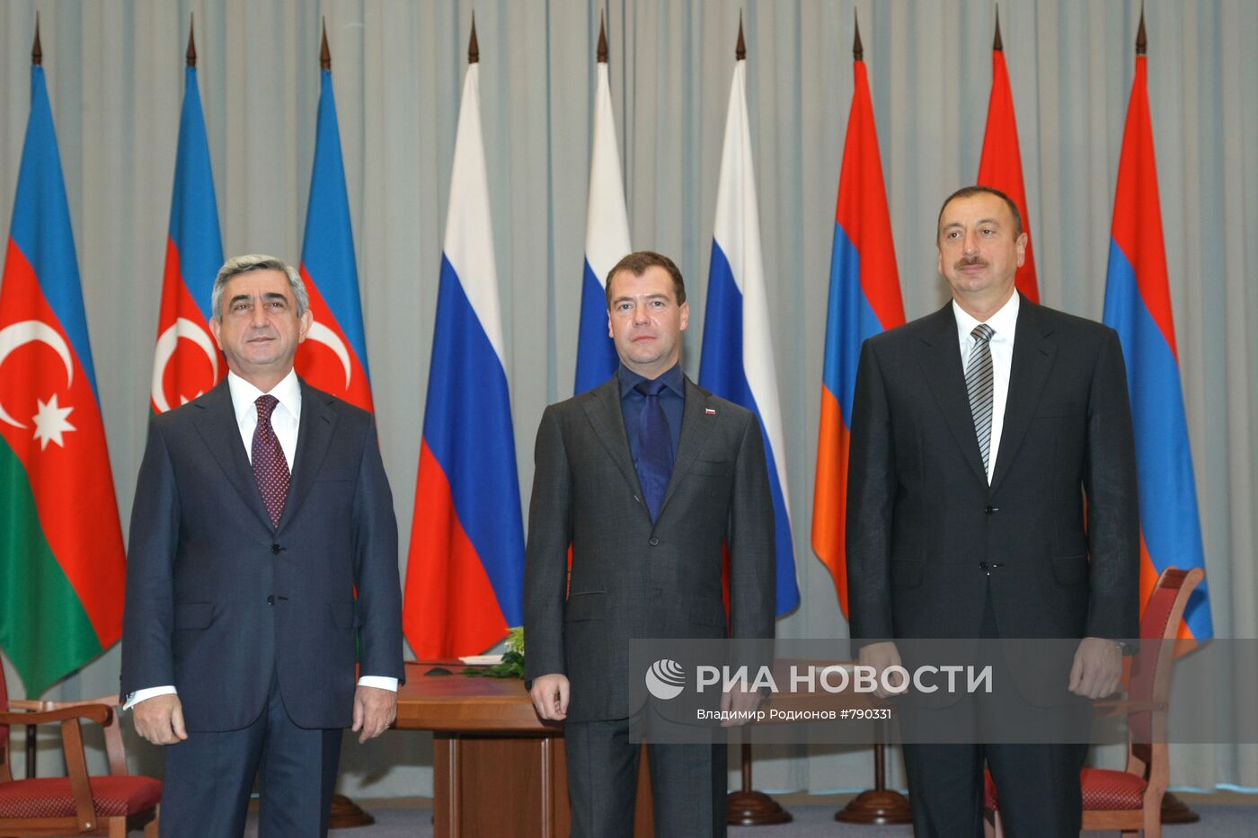 Трехсторонняя встреча президентов России, Азербайджана и Армении