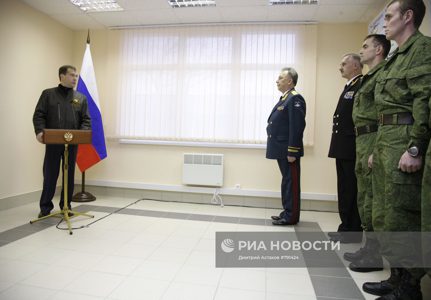 Д.Медведев посетил военный городок в Подмосковье