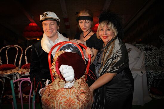 Евгений Миронов, Мария Миронова и Марина Голуб