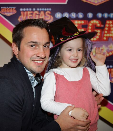 Дмитрий Носов с дочерью Златой