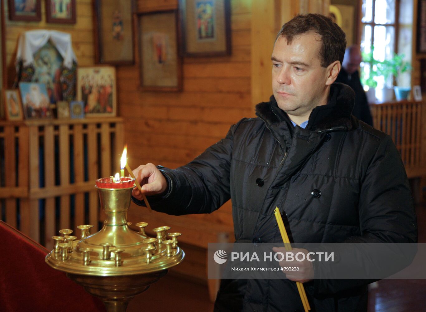 Д.Медведев побывал с рабочей поездкой на Южных Курилах