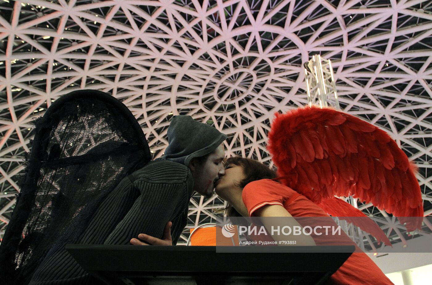 Празднование Хэллоуина в ТЦ "Вегас"