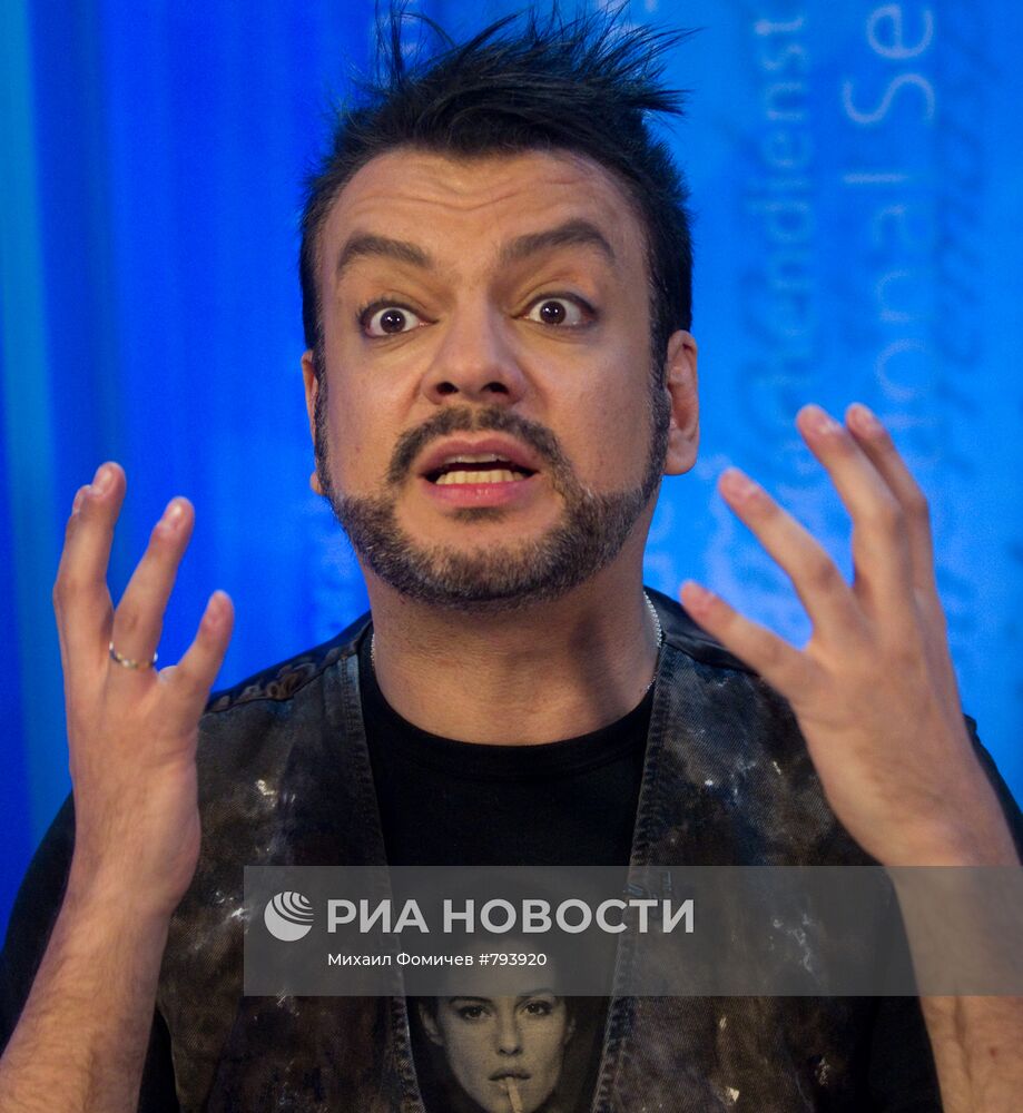 Филипп Киркоров на съемках передачи в РИА Новости
