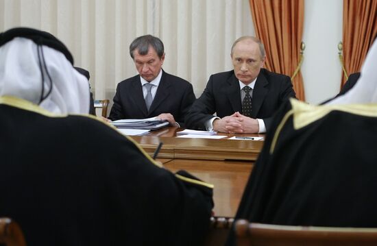 В.Путин встретился с Эмиром Государства Катар Х. Аль-Тани