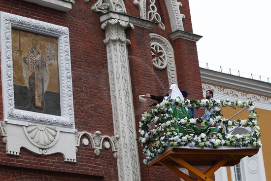 Освящение иконы Николы Можайского на Никольской башне Кремля