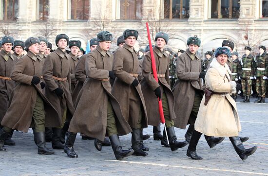 Марш в честь 69-й годовщины парада 7 ноября 1941 года