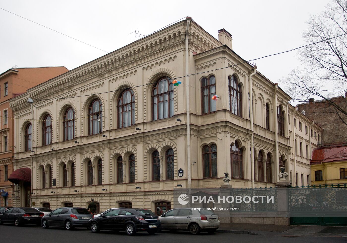 Дом Кочубея на Конногвардейском бульваре в Санкт-Петербурге