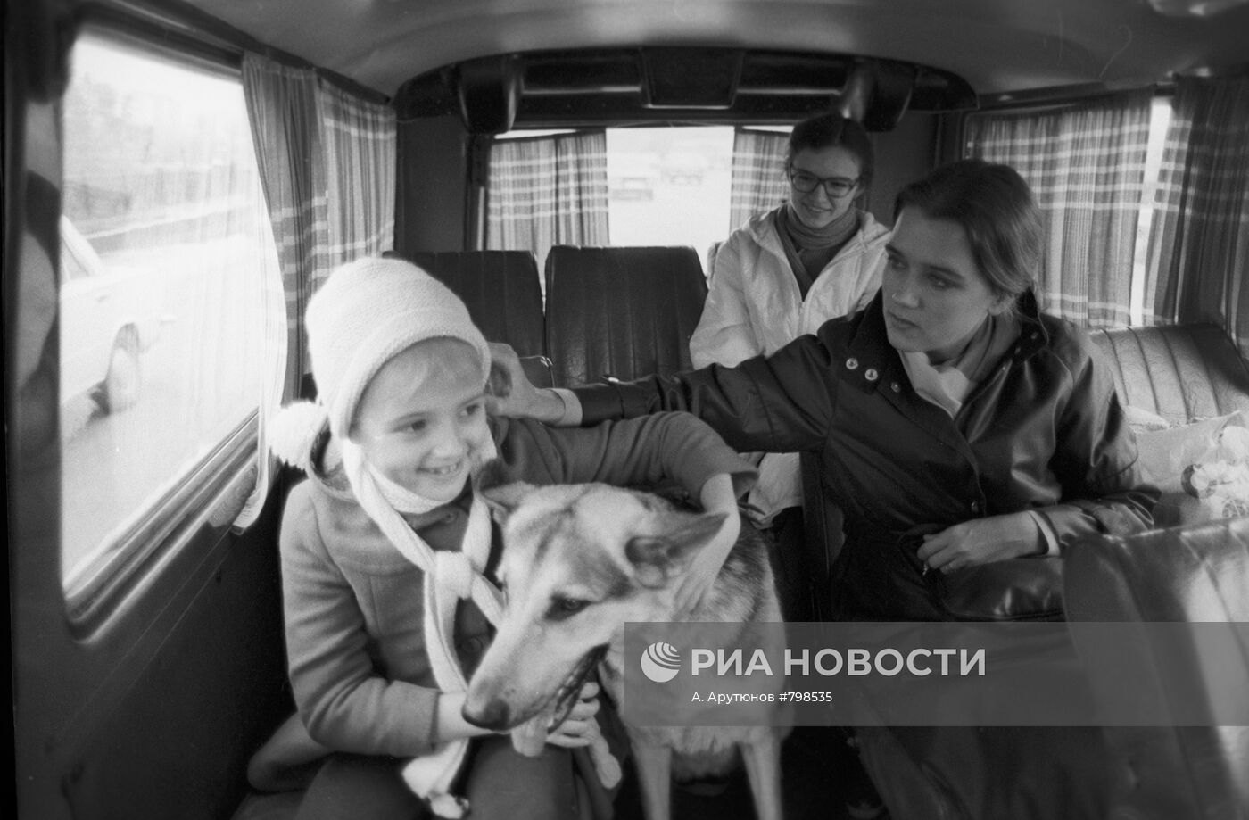 Актриса театра и кино Ирина Алферова с дочерью Ксенией