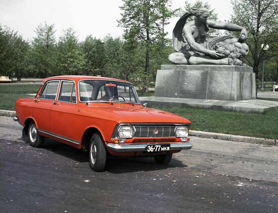 Автомобиль "Москвич-412"