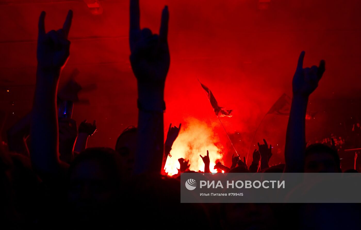 Зрители на концерте группы "ДДТ"