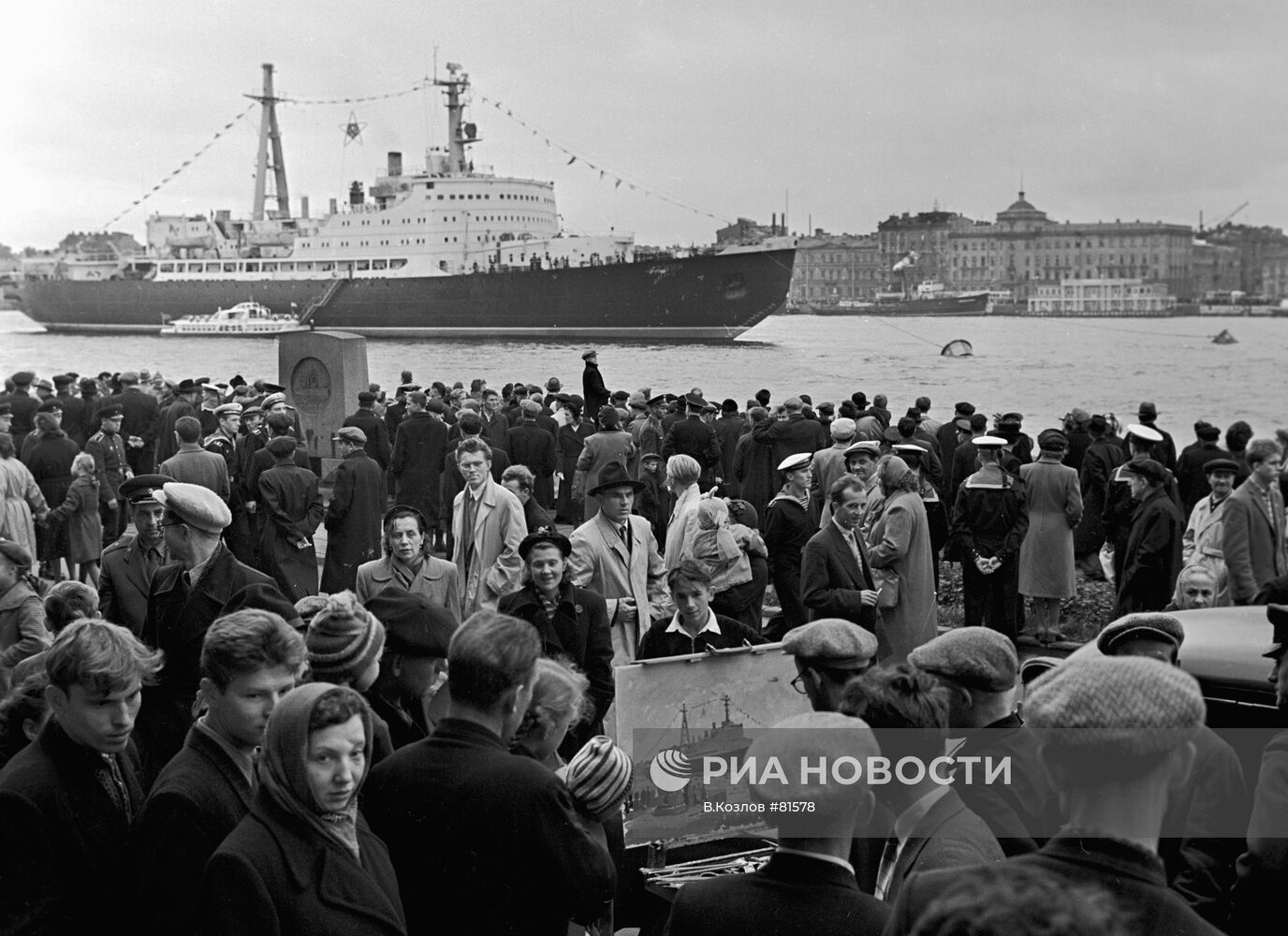 ЛЕДОКОЛ "ЛЕНИН" ЛЕНИНГРАДЦЫ НЕВА