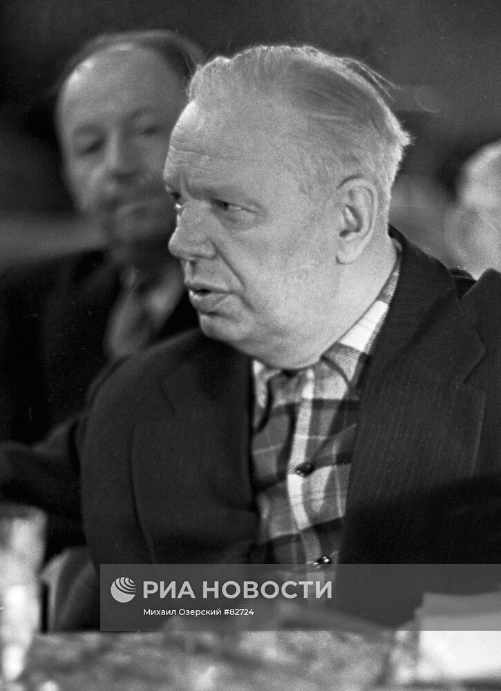 Николай Охлопков