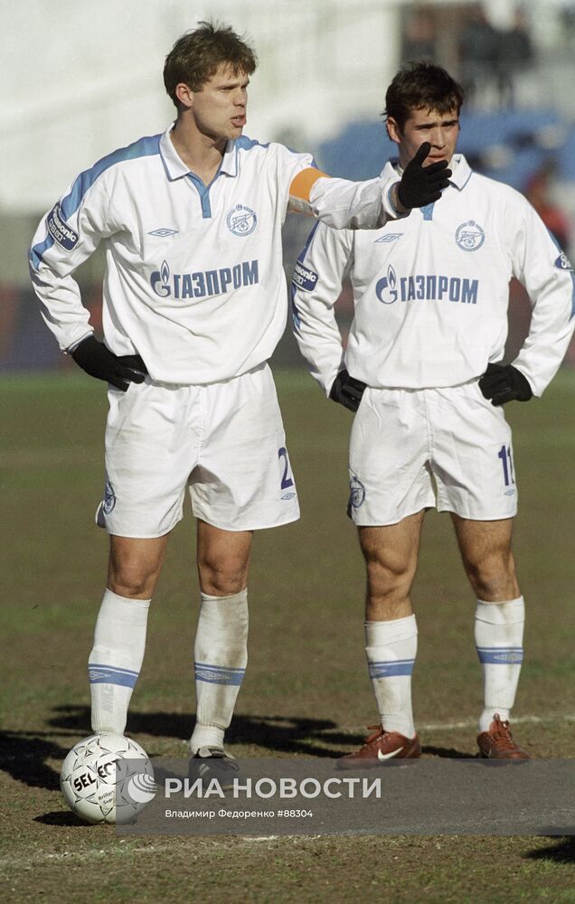 Футболисты Владислав Радимов и Александр Кержаков