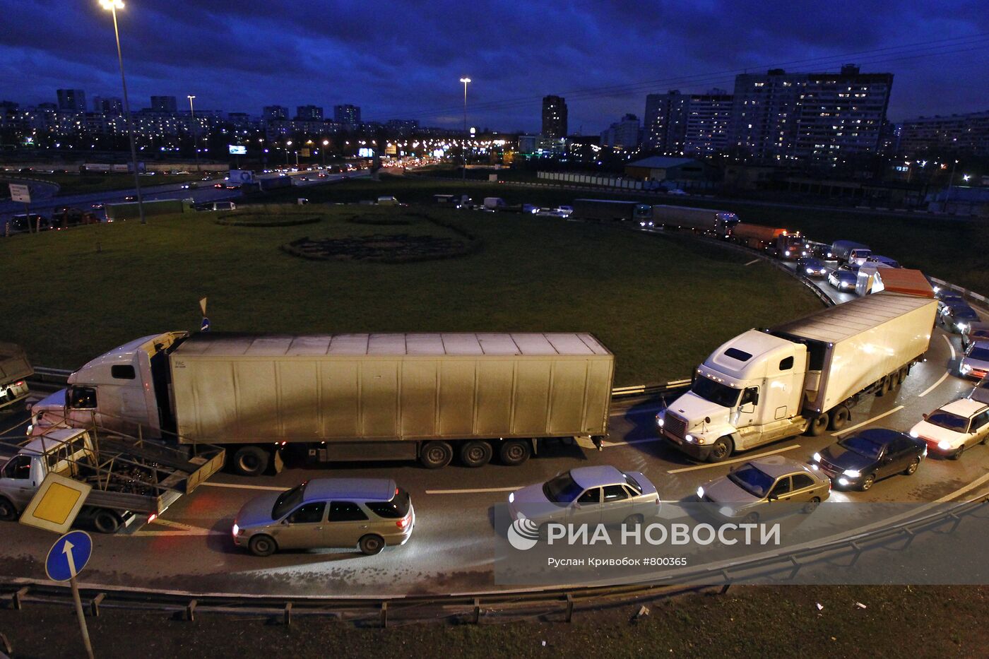 Власти предлагают ограничить въезда грузовиков в Москву