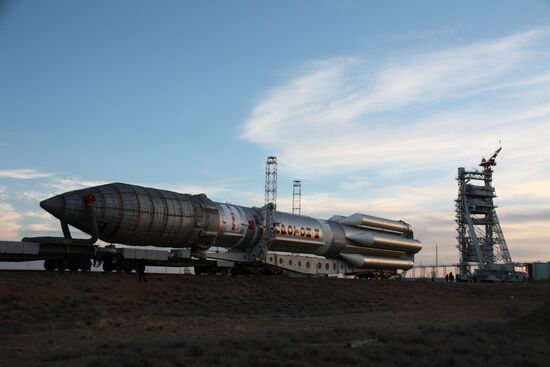 Ракета "Протон-М" с КА SkyTerra установлена на старт