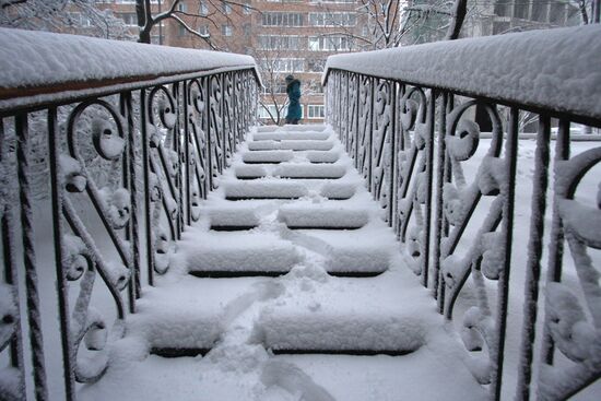 Сильный снегопад во Владивостоке