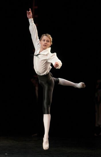 Смотр воспитанников ведущих балетных школ России