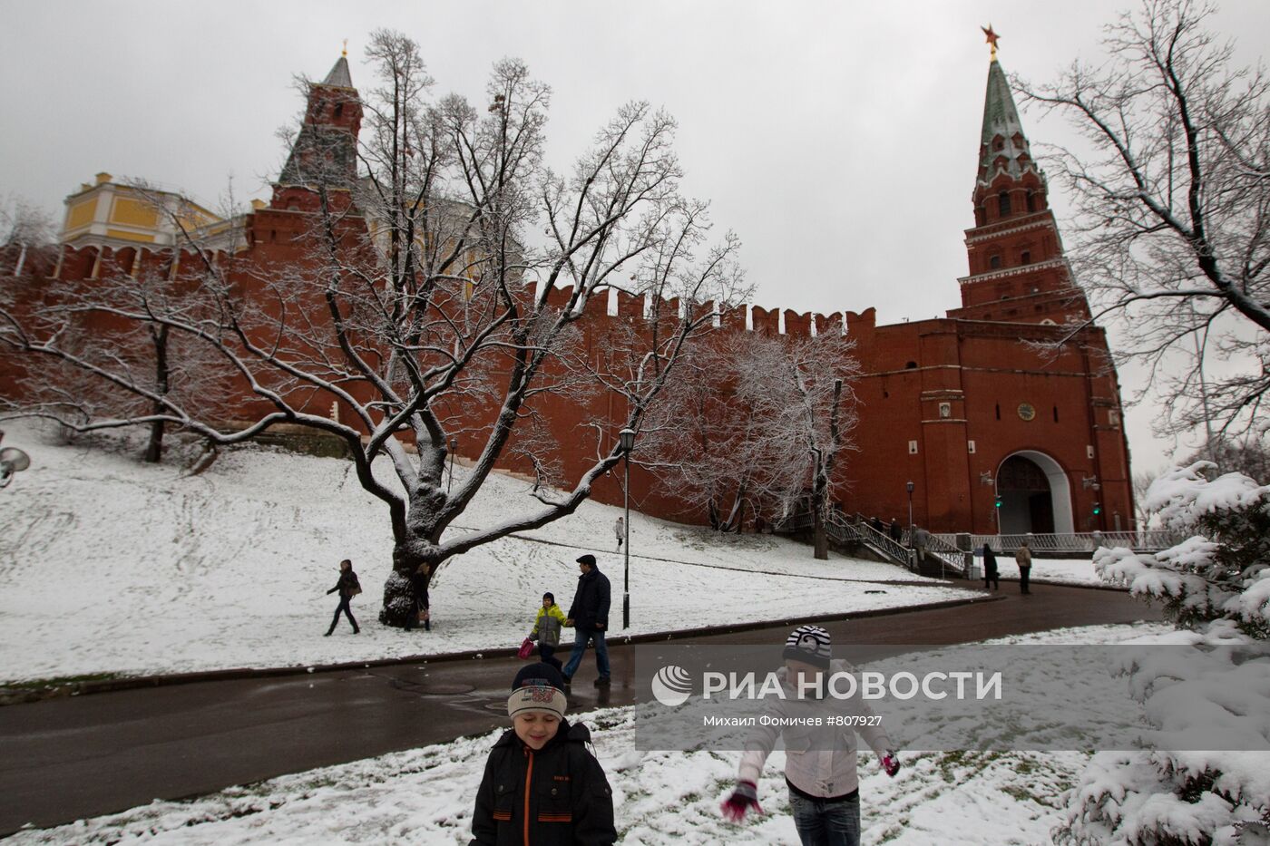 Снег в Москве