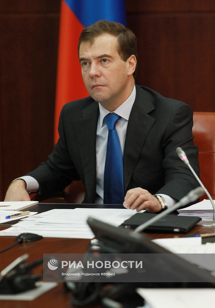 Д.Медведев пообщался с гражданами в своей приемной