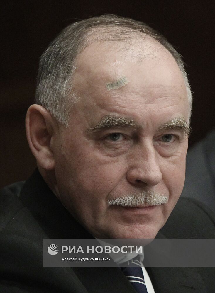 Виктор Иванов