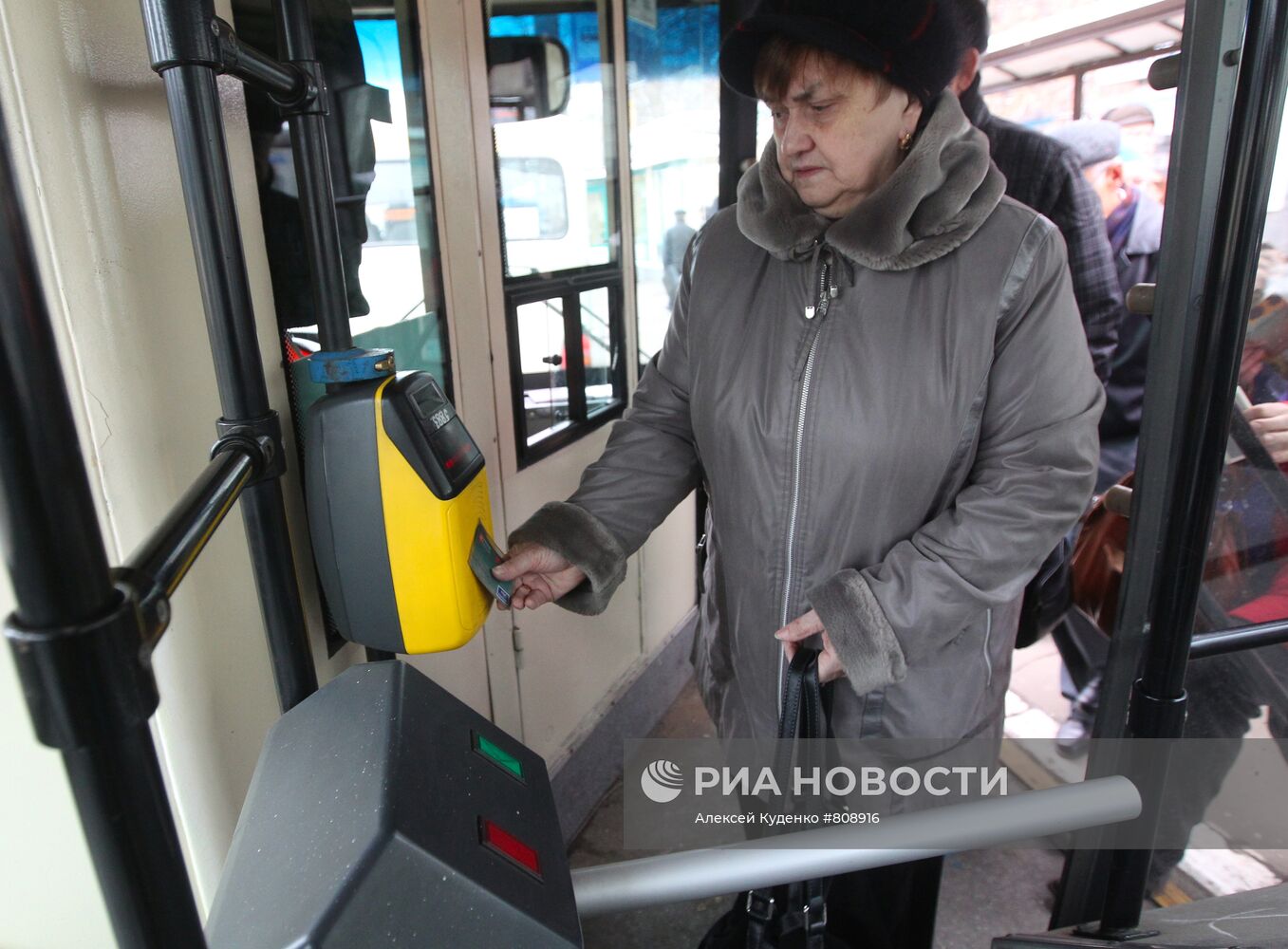Общественный транспорт на улицах города Москвы