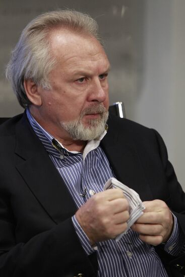 Павел Гусев