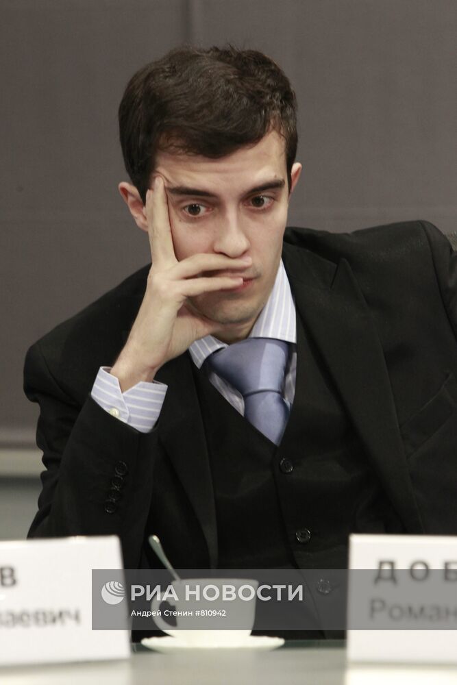 Роман Доброхотов