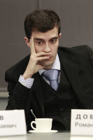 Роман Доброхотов