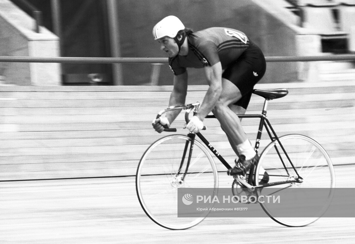 Велосипедист чемпион 1980 6 букв. Велосипедист чемпион 1980 6 букв. Лутц хесслих. Велосипедист чемпион 1980 6 букв. Велосипедист чемпион 1980 6 букв.