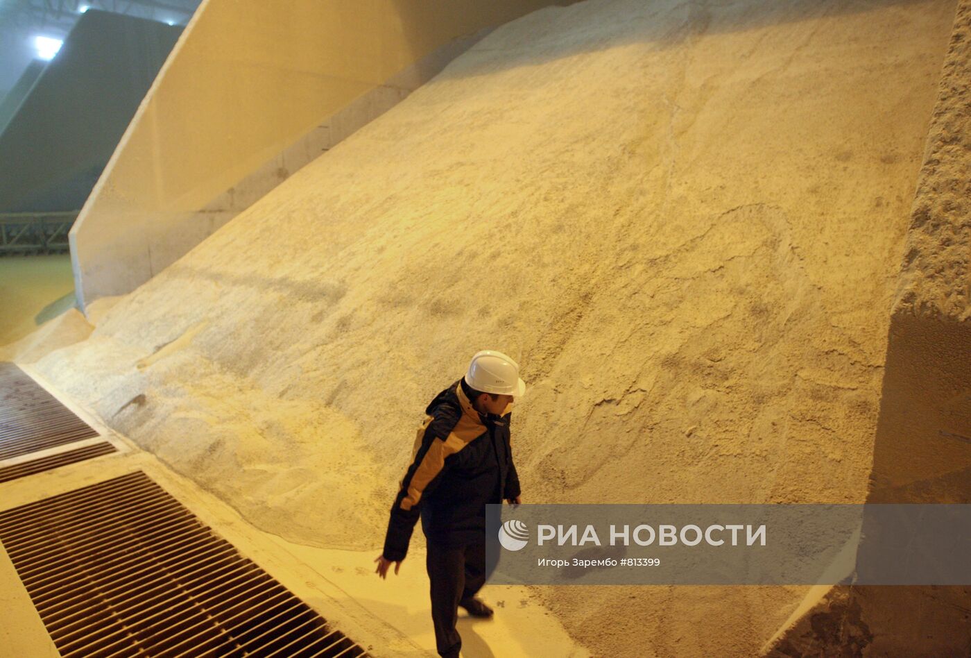 Работа предприятия по переработке сои в Калининградской области