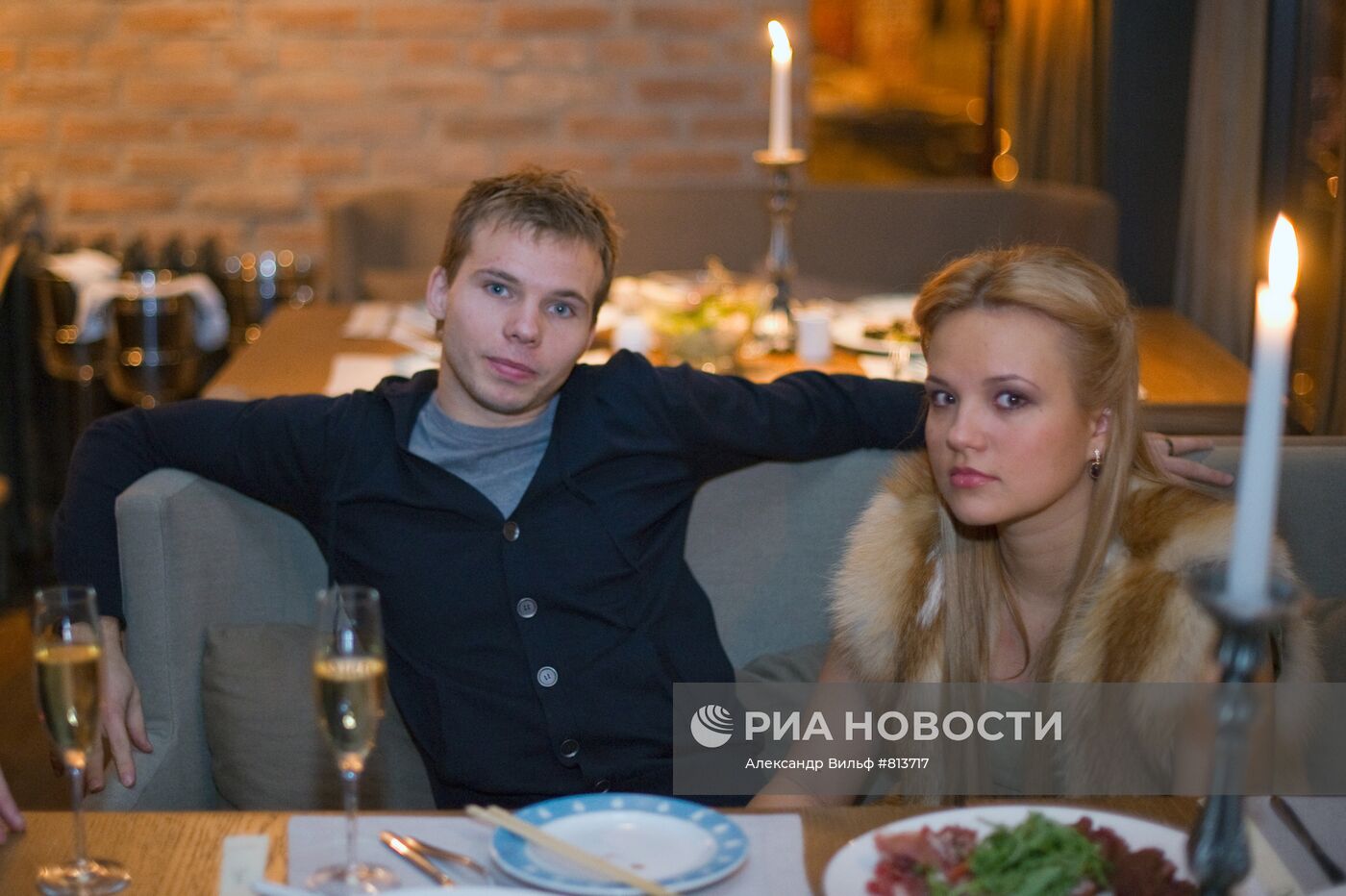 Роман Шишкин со спутницей