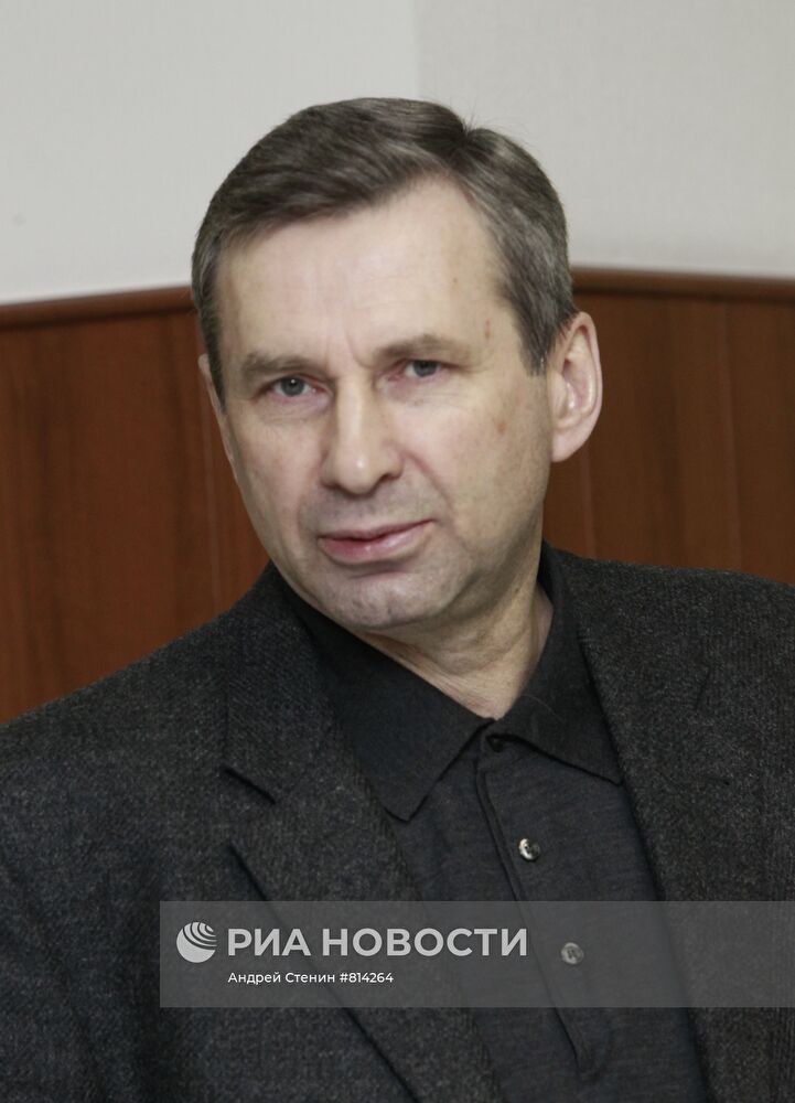 Борис Левин