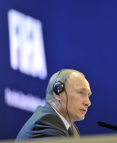 Владимир Путин провел пресс-конференцию в Цюрихе