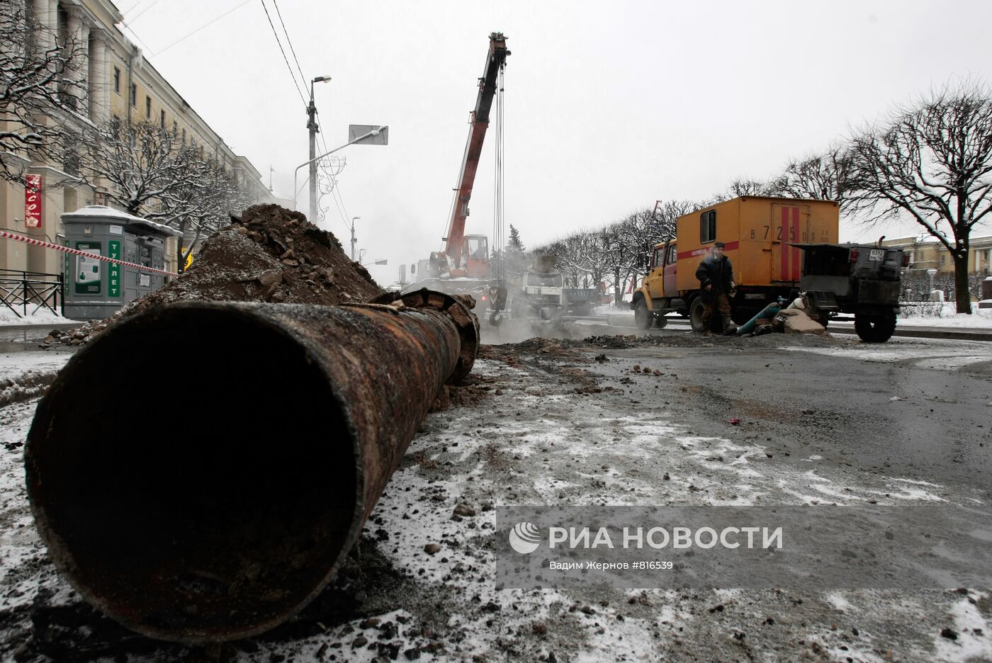 Прорыв теплотрассы в Санкт-Петербурге