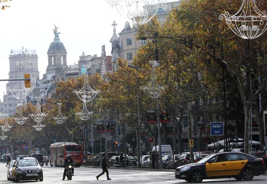 Улица Пассеч-де-Грасиа в Барселоне