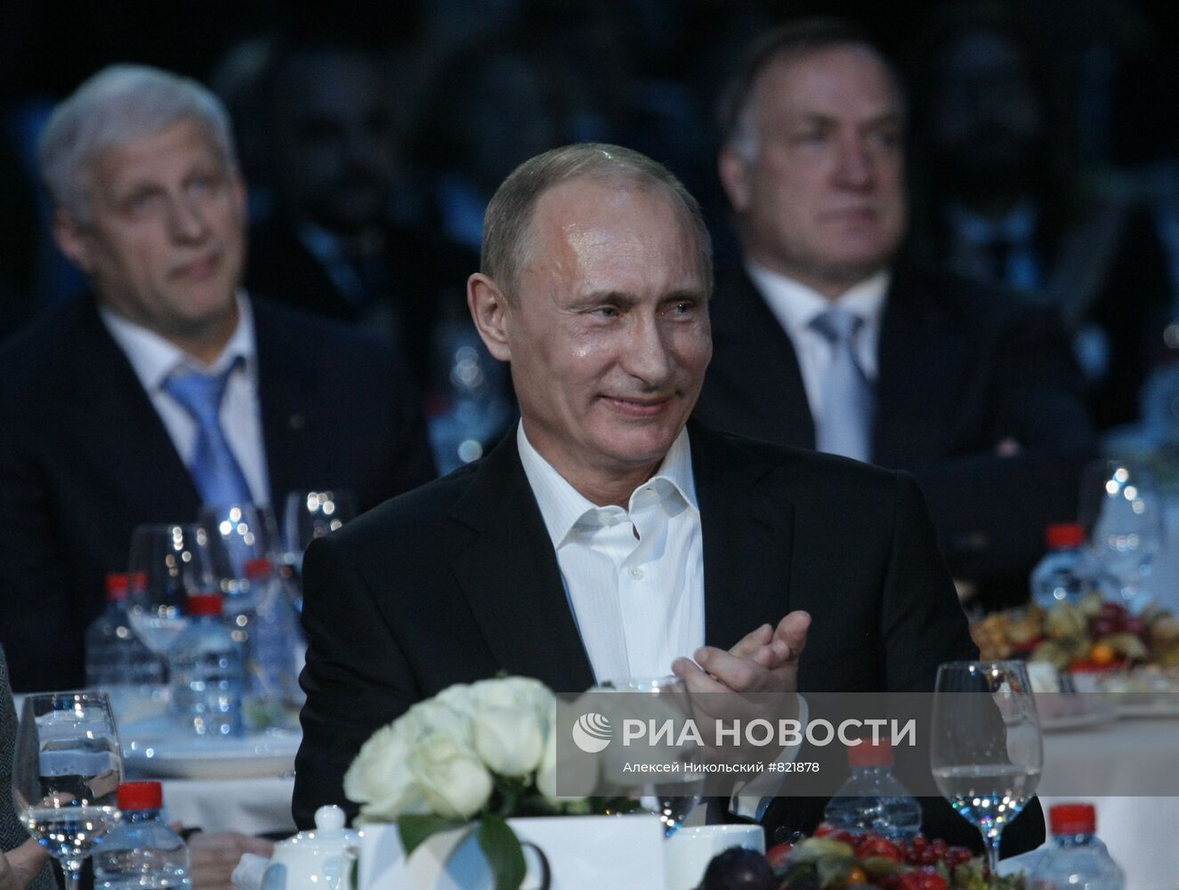 В. Путин посетил благотворительный концерт в Санкт-Петербурге