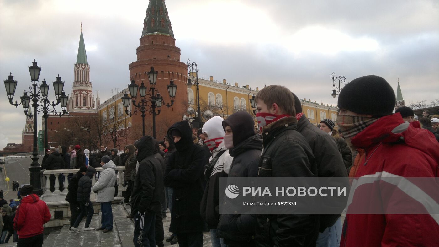 Акция в память об убитом Егоре Свиридове на Манежной площади