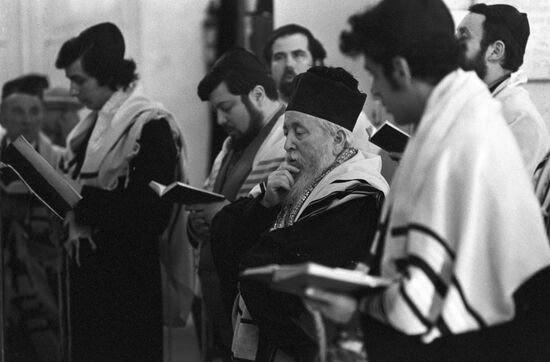 Пасхальная служба в синагоге