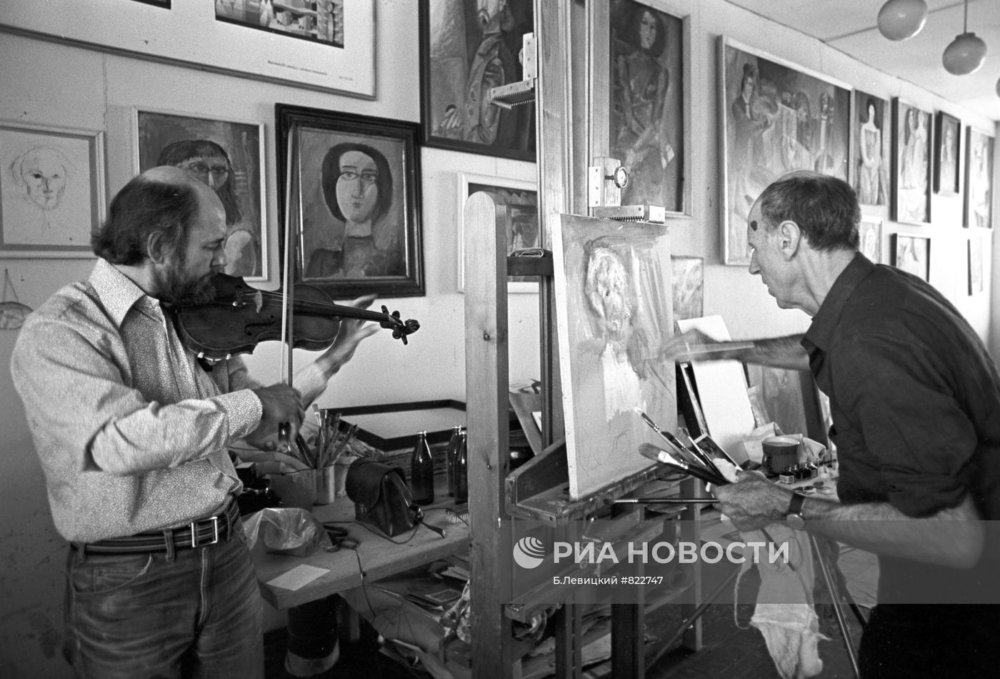 Художники Эрнесто Треккани и Глеб Вяткин