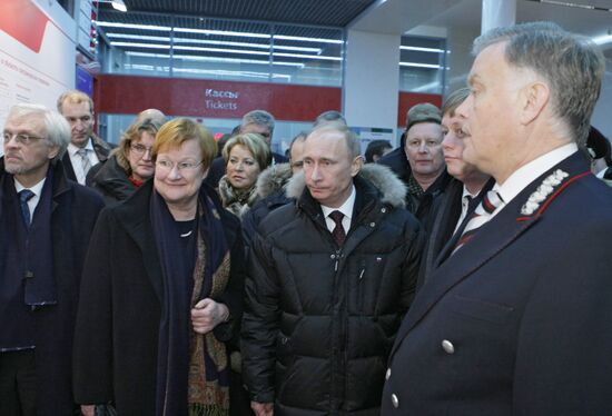 В.Путин и Т.Халонен прибыли в Петербург на поезде "Аллегро"
