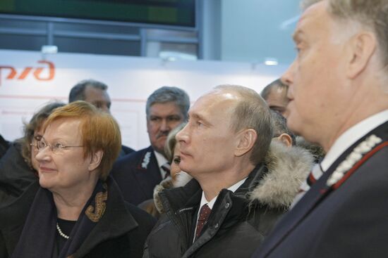 В.Путин и Т.Халонен прибыли в Петербург на поезде "Аллегро"