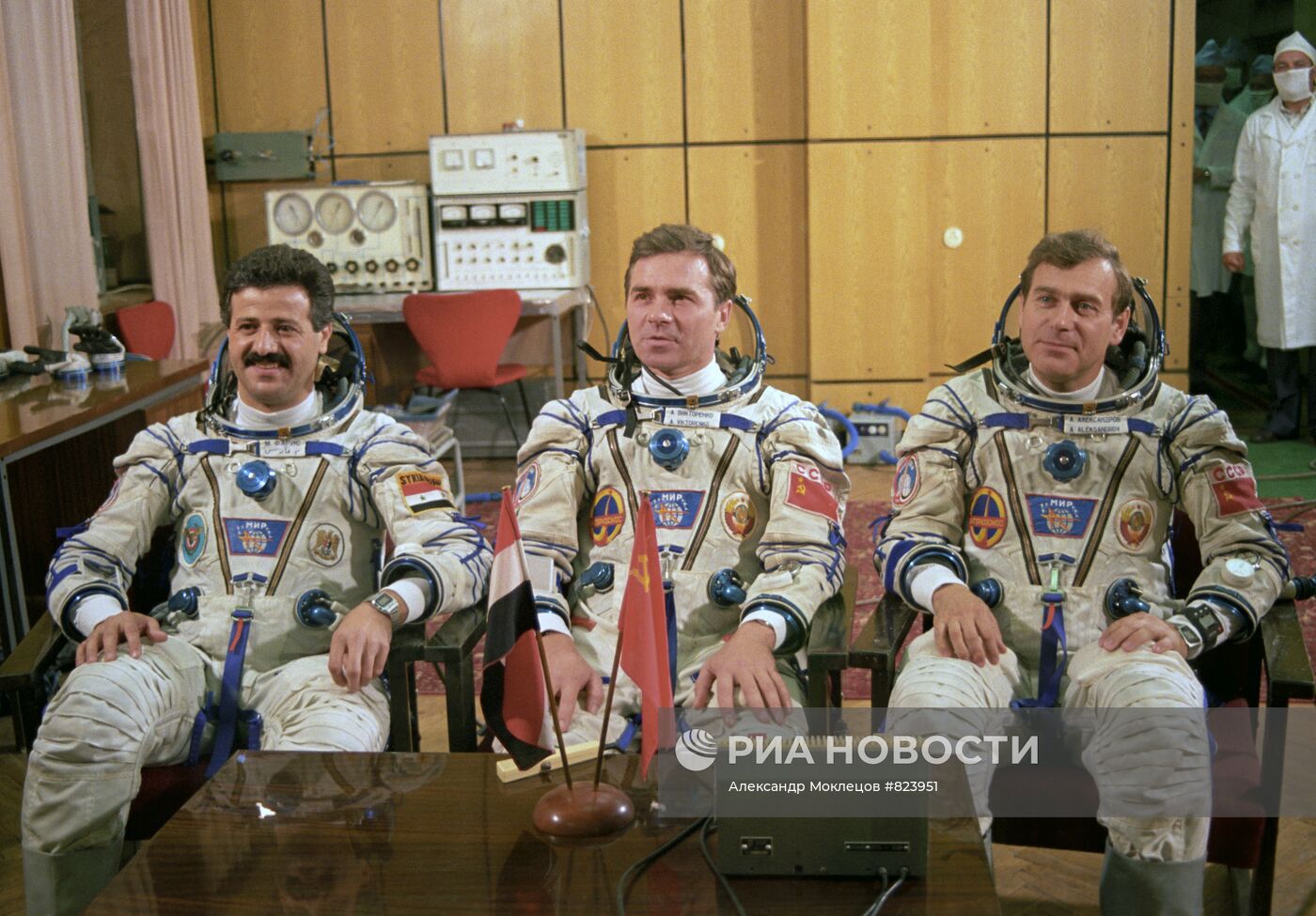 Экипаж космического корабля "Союз ТМ-3"