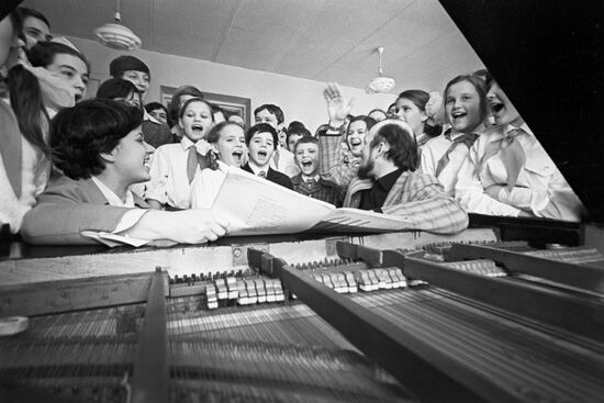 На уроке музыки