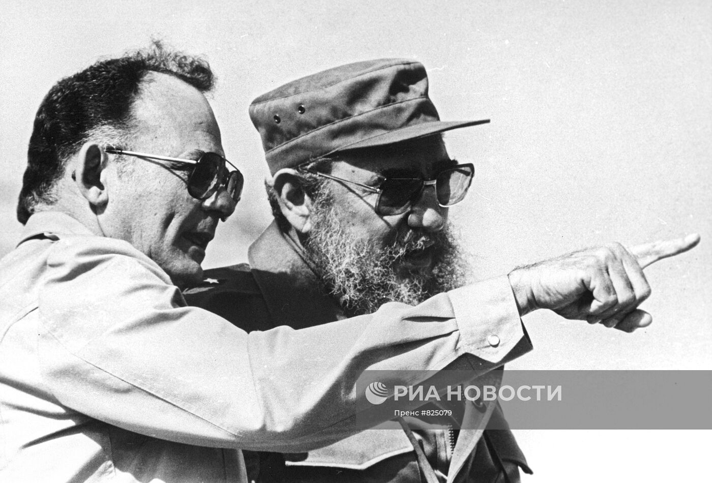 Фидель Кастро и Р. Вейча