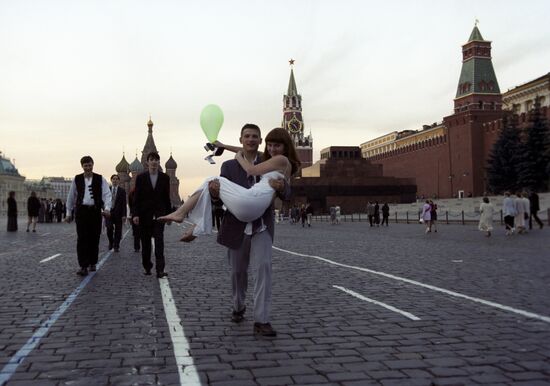 Выпускники московских школ на Красной площади