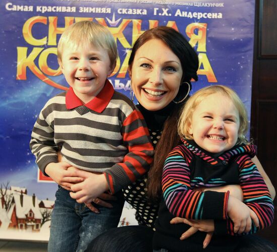 Наталья Бочкарева с сыном Ваней и дочерью Машей